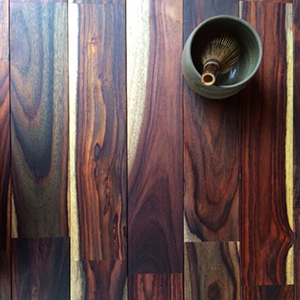 ローズウッドオイル仕上げのフローリング（個人宅）